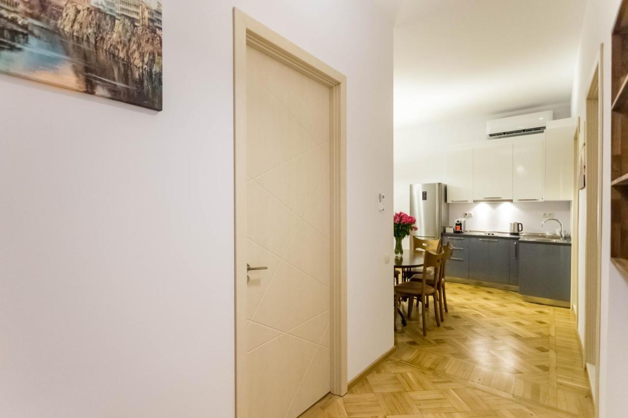 Luxury 3 Bedroom Apartment By Freedom Square City Center Tbilisi Eksteriør billede